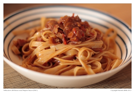 Fettuccine with Bacon and Pepper Sauce (8367)